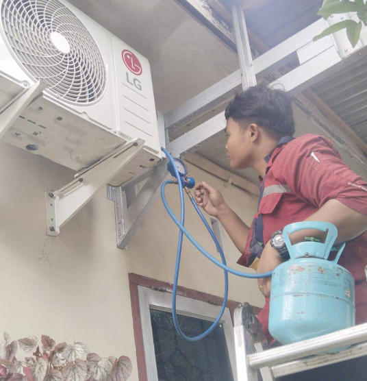 Layanan Isi Freon